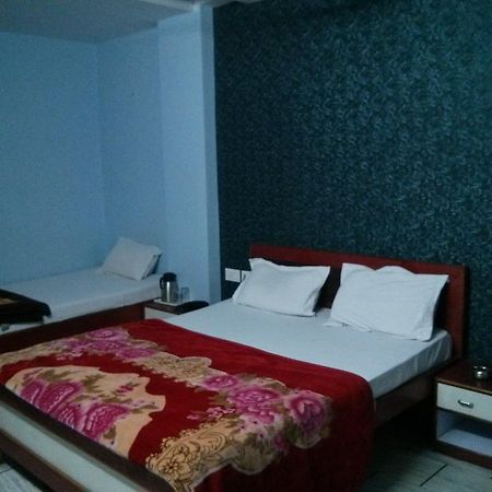 جايبور Oyo 15242 Hotel Rathi Palace المظهر الخارجي الصورة