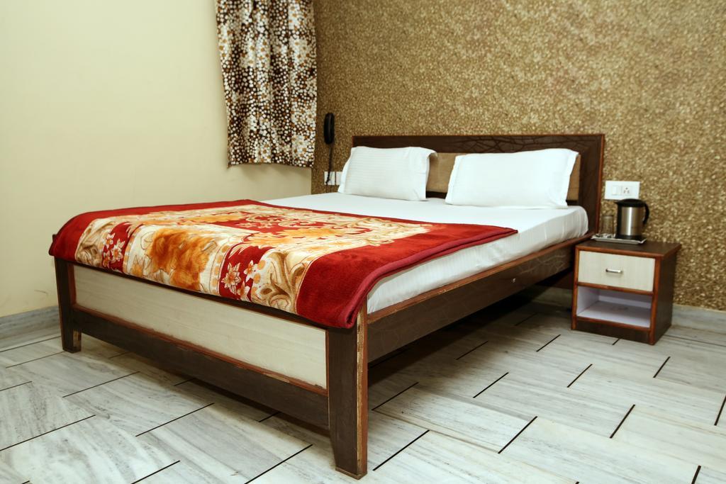 جايبور Oyo 15242 Hotel Rathi Palace المظهر الخارجي الصورة